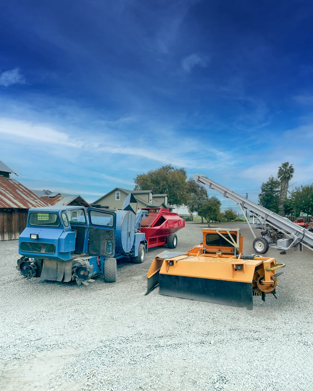 Tren de cosecha de Durango Harvest: barredora OEM, recogedora WeissMcnair, carro conveyor Thomas y elevador KCI